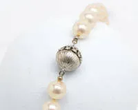 Long collier de perles, fermoir or blanc 14 carats, 12 brillants, perles ø env. 8,5 mm, env. 90 cm