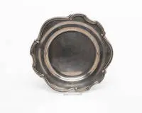 Assiette bombée, Potsdam, 1888 - 1945, argent 800, marquée Gadebusch / Potsdam, bord profilé et plusieurs fois bombé, ø env. 25,5 cm, env. 414 g