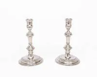 Pair of candlesticks, London, 1968, sterling silver, baluster stem on profiled round base, H. 20 cm, total approx. 806 g