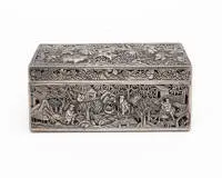 Boîte en argent, Chine, vers 1900, corps rectangulaire avec décor repoussé et ajouré de scènes rurales, env. 15 x 8 cm, env. 502 g