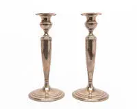 Paire de bougeoirs, argent 925, USA, Gorham Manufacturing Company, douille balustre sur tige conique sur pied en forme d'assiette, H. 26 cm chacun, poids total env. 1.199 g