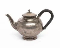 Classicist teapot, Johann George Hossauer (1794 - 1874), Berlin, circa 1830 - 1835, Empire form, 12 lot, stamped HOSSAUER, Berlin bear, assay master's mark A for Andreack, active 1819 - 1842, lid with additional internal workshop mark FW,...