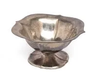 Fußschale, Van Kampen, Den Haag, Niederlande, 1956, Silber 833, Hammerschlagdekor, 9.5 cm hoch, ø 20 cm, ca. 277 g
