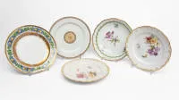 4 plates and 1 dish, KPM, sceptre mark, 19th/20th c., various decors, ø approx. 25 cm, 1x scratch in the mirror