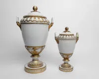 2 handled vases with lid, KPM, gold decor, approx. 53 cm and 35 cm high, large vase: unmarked, foot broken and glued