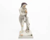 Meissen, Pasterz, figurka porcelanowa, kolorowy mieszany dekor, wyryty numer modelu F276, numer prasowania 147, model Paul Scheurich, 1919, formowanie prawdopodobnie poł. XX w., wys. 35 cm, brak laski, przedni lewy róg podstawy odłamany, naprawiany taśmą.