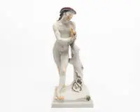 Meissen, Berger, figurine en porcelaine, décor mixte coloré, numéro de modèle gravé F276, numéro de presse 147, modèle Paul Scheurich, 1919, formage probablement milieu du 20e s., 35 cm, bâton manquant, coin avant gauche de la base cassé, fixé avec ruban adhésif.