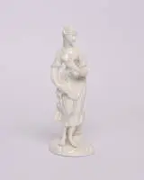 Figurine en porcelaine, "Jeune Dame", Ludwigsburg, vers 1765, 18 cm de haut, fissures de cuisson