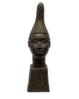 Pár pamětních hlav královen, Benin, Afrika, v. cca 61 cm a 64 cm