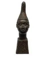 Paire de têtes commémoratives de reines, Bénin, Afrique, env. 61 cm et 64 cm de haut
