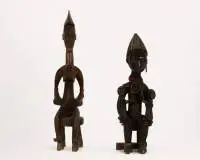 Deux figures féminines en bois, Baule/Senufo, Côte d'Ivoire