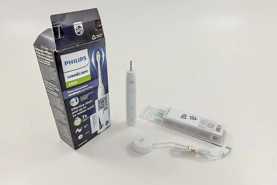 Brosse à dents électrique Philips Sonicare 5500