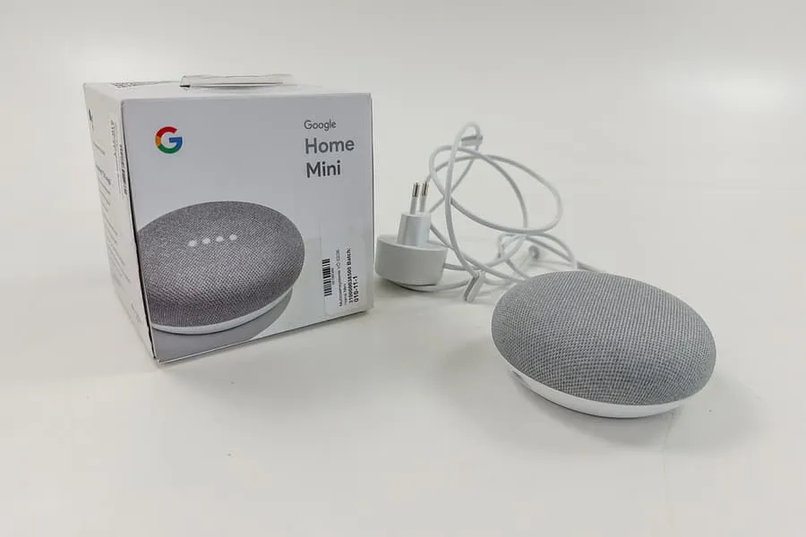 Bezdrátový reproduktor Google Home Mini