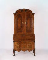 Important Baroque secretary, Mainfranken/Würzburg, around 1740, circle of Carl Maximilian Mattern, walnut and burl veneer etc., two-part piece, front richly inlaid with strapwork, lower part with two drawers under slanted flap...