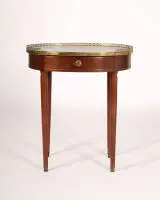 Table d'appoint classique, Louis XVI, France, vers 1780, estampillée F. SCHEY, acajou, corps ovale avec tiroir et plateau en albâtre blanc dans galerie en laiton ajourée sur quatre pieds ronds coniques, dessous avec estampille...