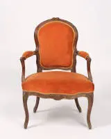 Fauteuil, Louis XV, France, vers 1770, estampillé N.L.MARIETTE, velours orange, H. 86,5 cm, traces d'usure.