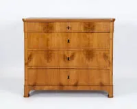 Biedermeier chest of drawers, circa 1830, walnut, solid and veneered, four-drawer body with rounded corners, ebonised escutcheons, 89 x 104.5 x 57.5 cm, top probably replaced, signs of age