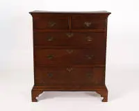 Commode, georgienne, Angleterre, 18e/19e s., cinq tiroirs sur quatre niveaux, pieds console, 113 x 97 x 51 cm, traces d'âge