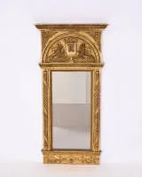 Trumeau zrcadlo, empír, Švédsko, kolem 1825, zlacené na červeném podkladu, štít s dekorací lyry, 2dílné sklo, 144 x 70 cm