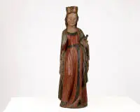 Sainte Catherine, probablement allemande XIXe s., bois, sculptée en ronde-bosse, polychromie, 93,5 cm haut, polychromie non d'origine, écaillages divers, traces d'infestation inactive d'anobies, roue de charrette fragmentaire