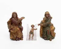 "Anne trinitaire", probablement allemand du Sud, 20e s., bois, entièrement sculpté, polychrome, en trois parties, 16 cm de haut.