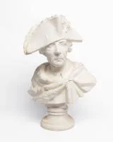Gipsen buste van Frederik de Grote, 20e eeuw, hoogte 46,5 cm, plaatselijk vlekkerig of vervuild.