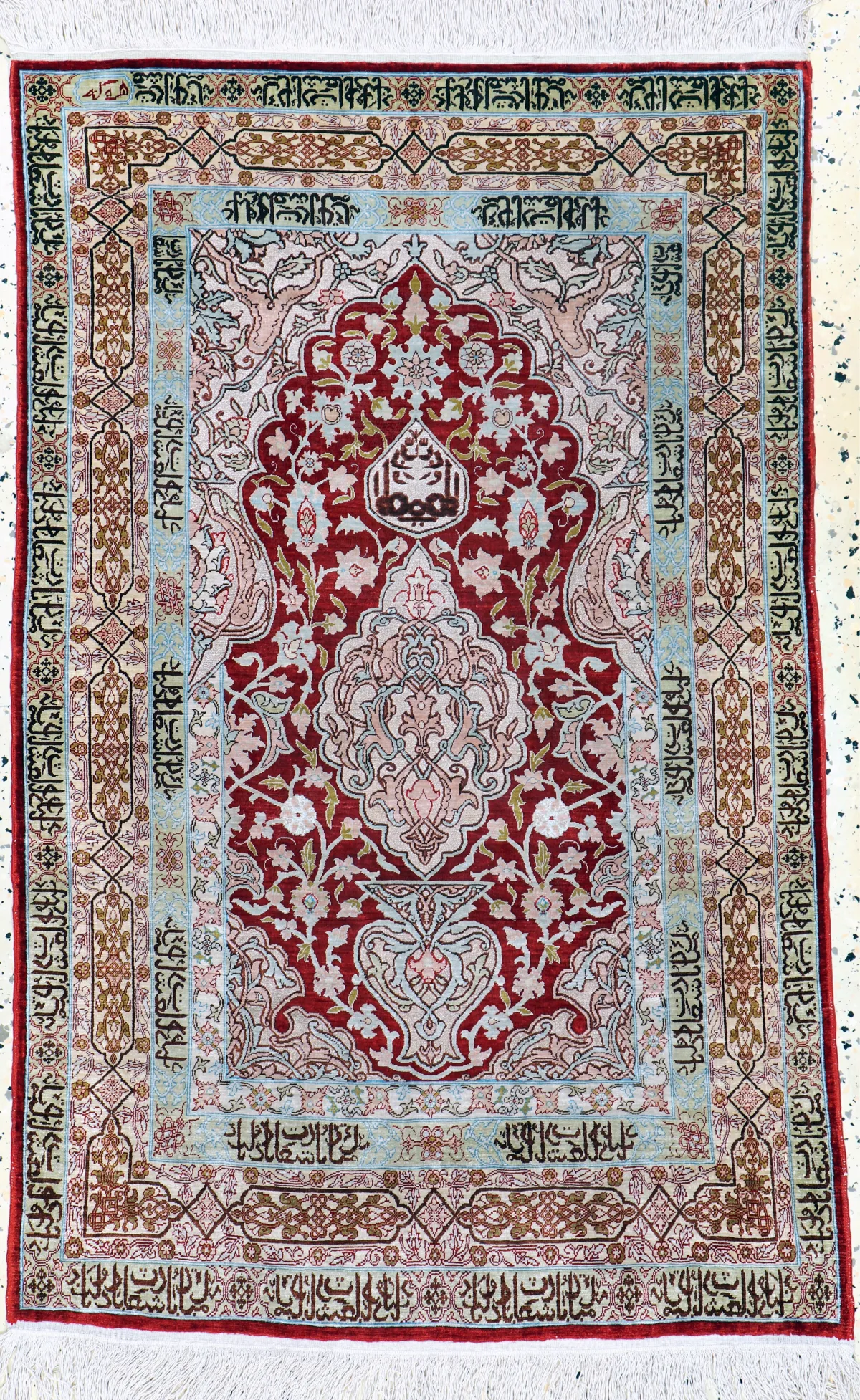 Hereke silk fine signed, Turkey, mid 20th c., pure natural silk "metal brocaded"