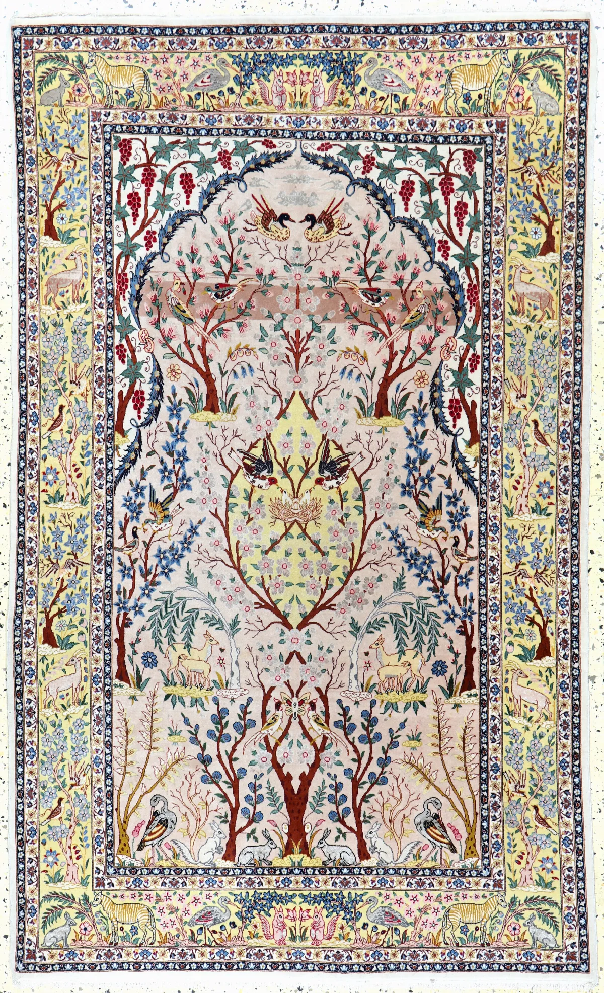 Esfahan fein, Persien, Mitte 20.Jhd, Korkwolle mit und auf Seide, ca. 180 x 111 cm,EHZ: