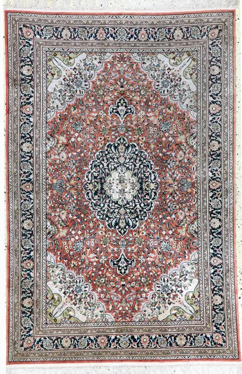 Cachemire, Inde, fin 20e s., coton mercerisé, env. 192 x 127 cm, EHZ : 2