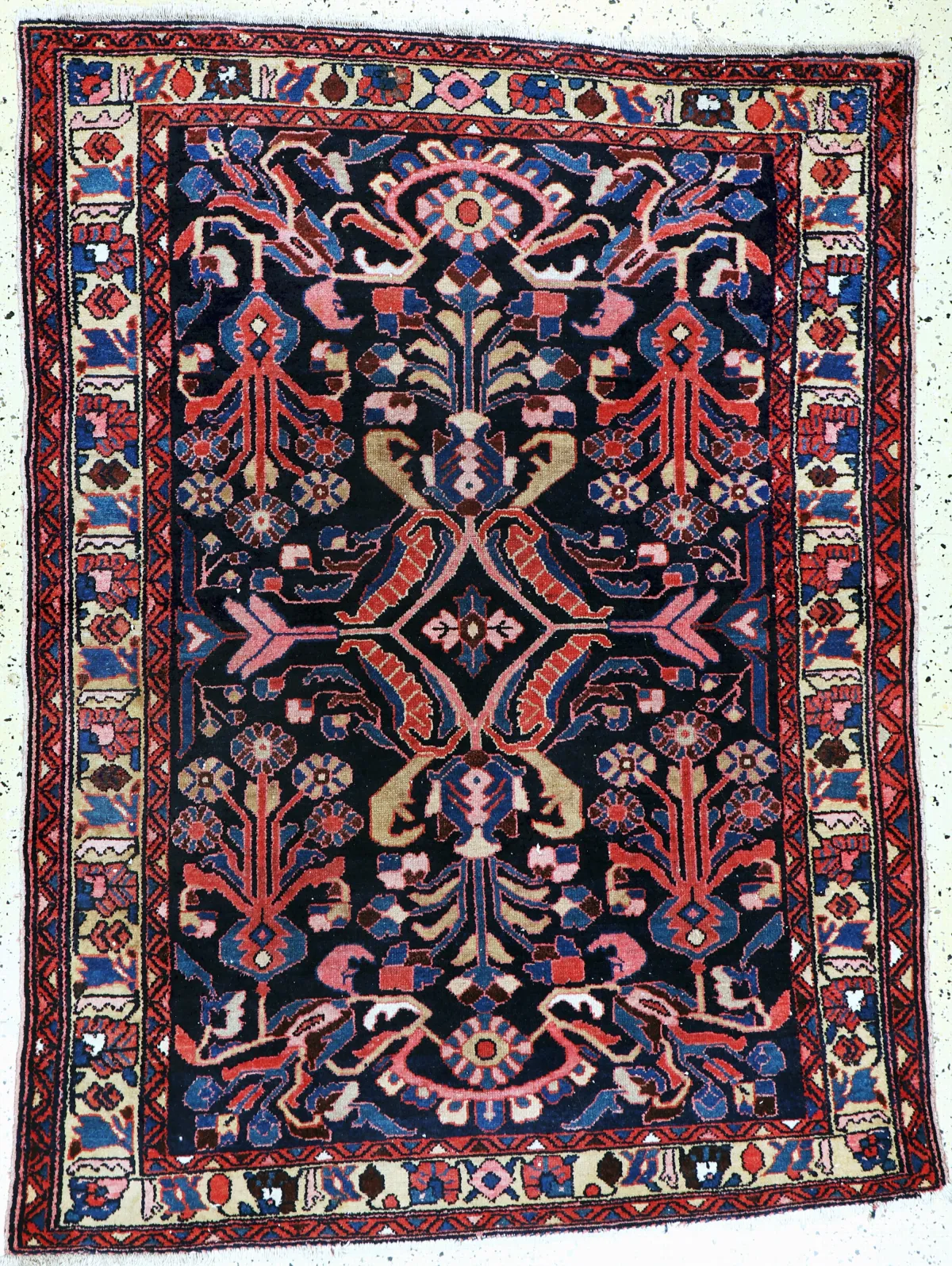 Old Hamadan, Persia, early 20th c., wool on cotton, approx. 195 x 150 cm, EHZ: 3