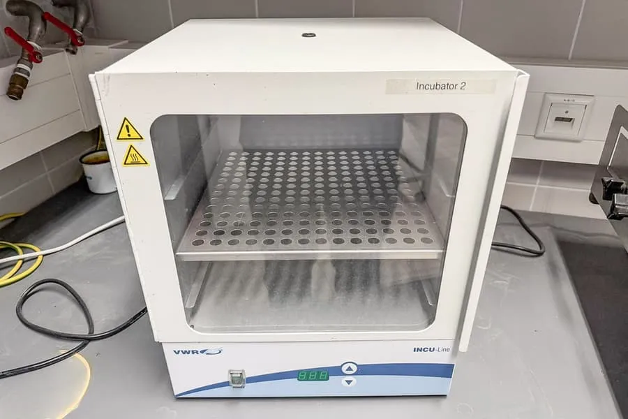 Inkubator VWR INCU-Line 23 / "Inkubator 2"
