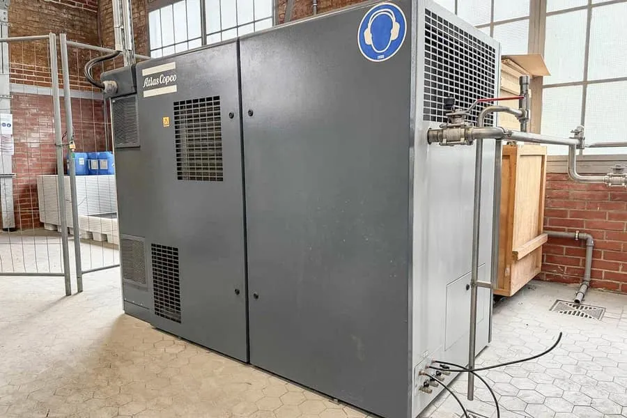 Screw compressor ATLAS COPCO ZT22 VSD