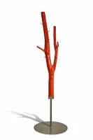„red tree“ – věšák z oceli a lakovaného kmene stromu #0500
