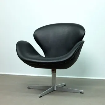 ARNE JACOBSEN. Fritz Hansen. Fauteuil / Lounge Chair, modèle 'Swan Chair', dessin de 1958, première version, Danemark.
