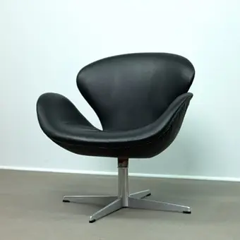 ARNE JACOBSEN. Fritz Hansen. Fauteuil / Lounge Chair, modèle 'Swan Chair', dessin de 1958, première version, Danemark.