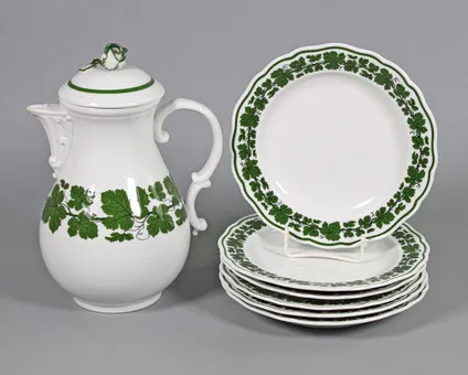 MEISSEN 7 ФАРФОРОВЫХ ПРЕДМЕТА *WEINLAUB* 1924/34.