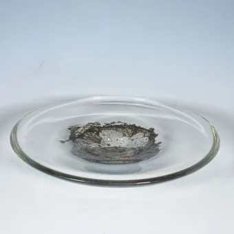 PEILL & PUTZLER. Mouth-blown glass bowl with gold inclusions. '' Aurum '' series, unique piece, 1970s.