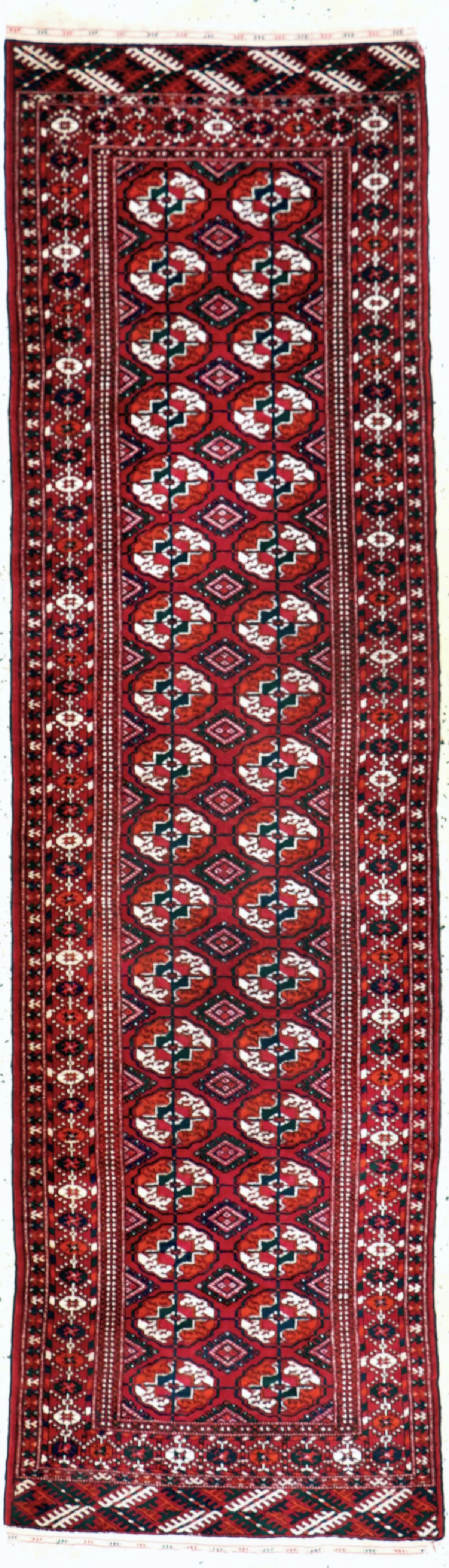 Buchara, Turkmenistan, late 20th c., wool on wool, approx. 270 x 77 cm, EHZ: 2