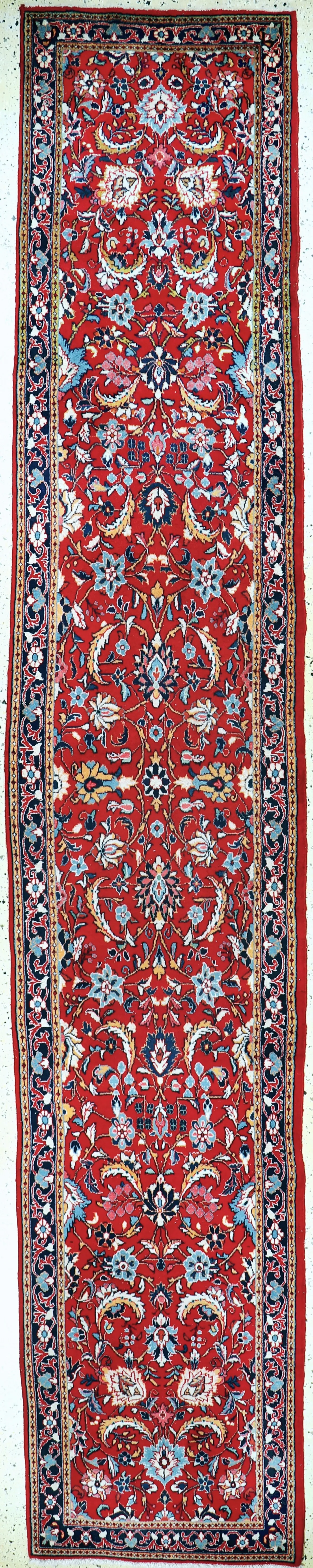 Sarogh, Perzië, eind 20e eeuw, wol op katoen, ca. 440 x 82 cm, EHZ: 2