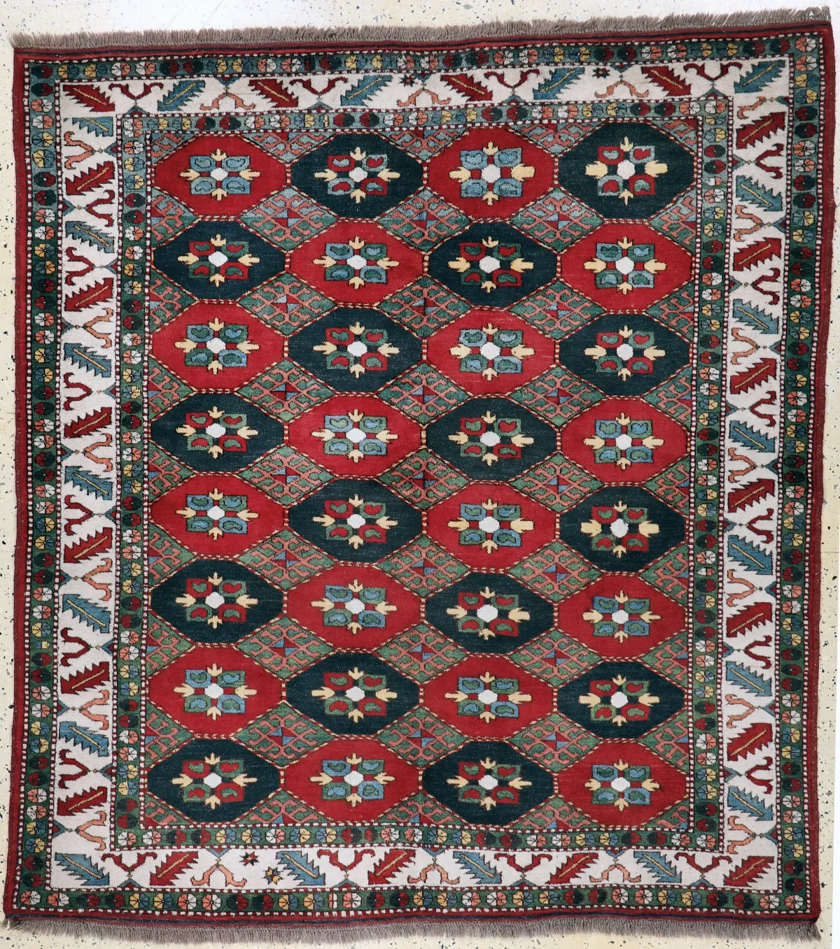 Kazak motif, Pakistan, late 20th c., wool on wool, approx. 204 x 187 cm, EHZ: 2