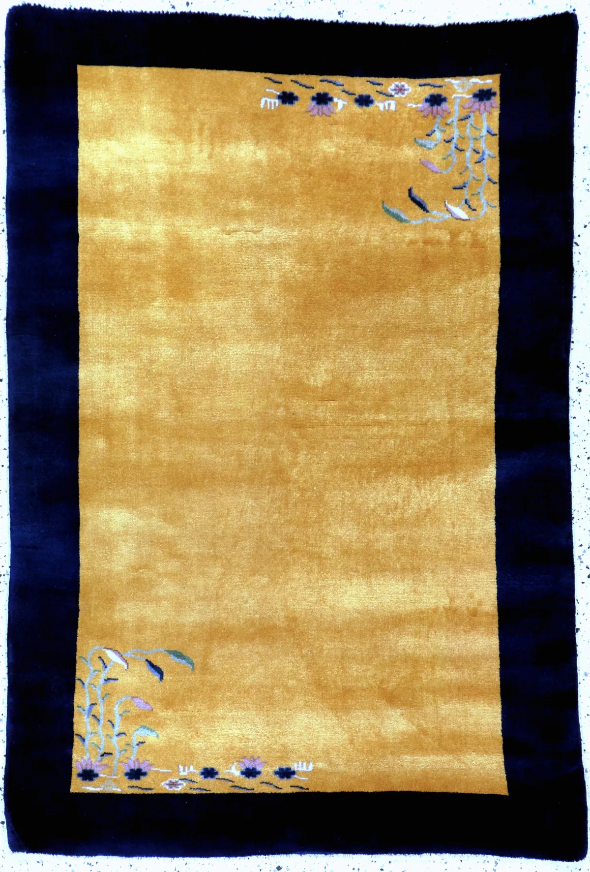 Old Peking, China, early 20th c., wool on cotton, approx. 168 x 114 cm, EHZ: 2
