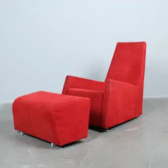 ALBAN GILLES. كرسي Ligne Roset "Jul" مع عثمانية، جلد شامواه.