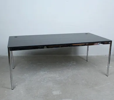 USM Haller, table / desk, chrome-plated steel tube, oak.