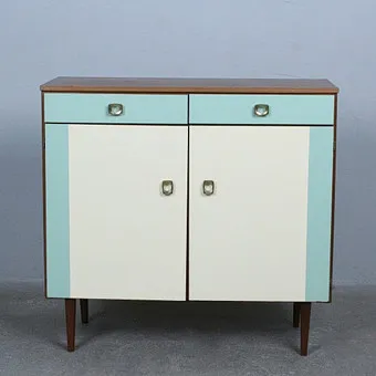 Kleine Kommode der 1960er, bemalt.