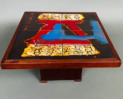 KYLLIKKI SALMENHAARA. Table basse / Coffee Table.