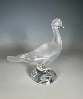 RENÉ LALIQUE. Staande eend van massief kristalglas.
