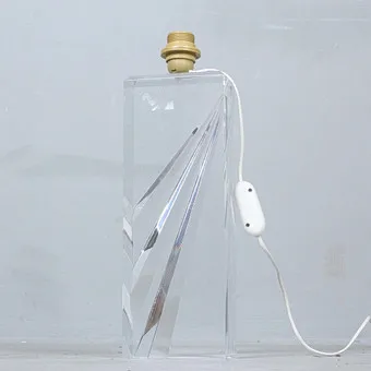 Lampe de table italienne en acrylique des années 1970.