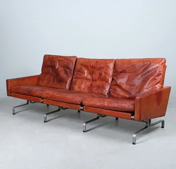 POUL KJAERHOLM。E. Kold Christensen。沙发 / 三人座，型号 'PK-31-3'，Indian Red，丹麦，1958 年。