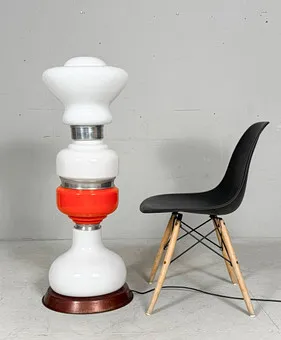 Space Age Bodenleuchte/Stehleuchte von Carlo Nason für Mazzega, Italien, 1970er Jahre.