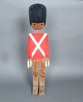 Holzfigur "Soldat" (Gardist) der1970er.